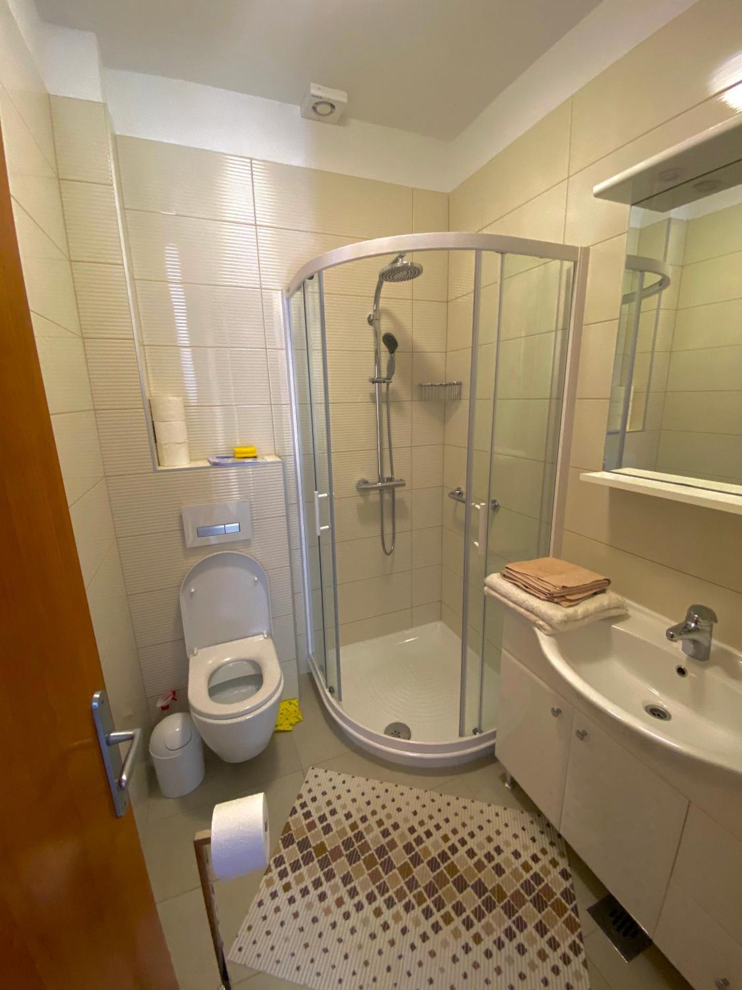 פודאצה Apartments Ante מראה חיצוני תמונה