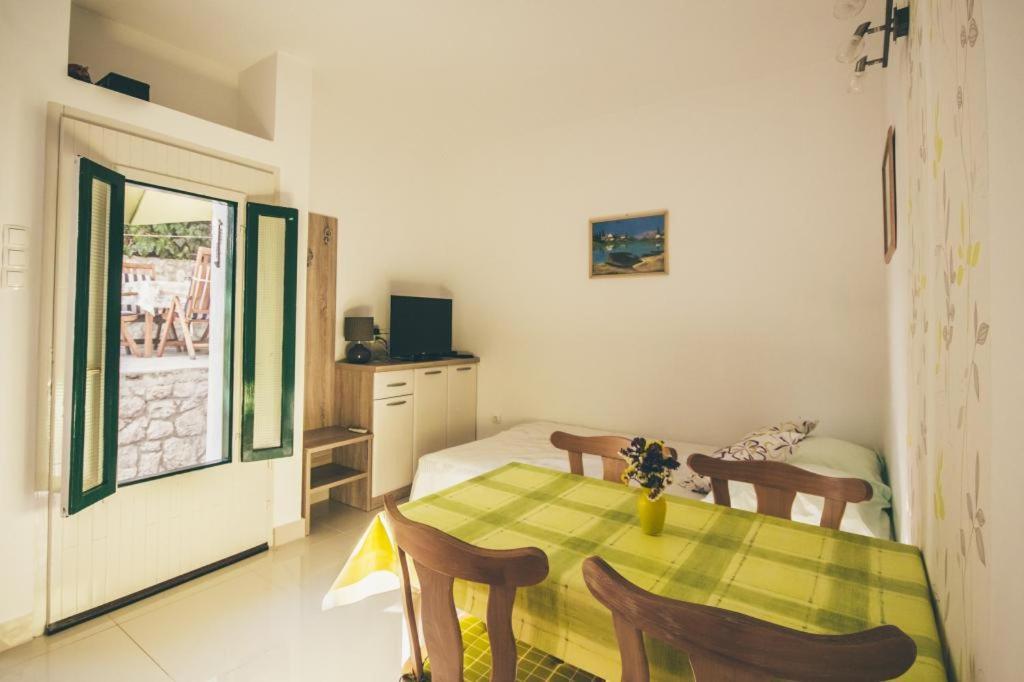 פודאצה Apartments Ante מראה חיצוני תמונה