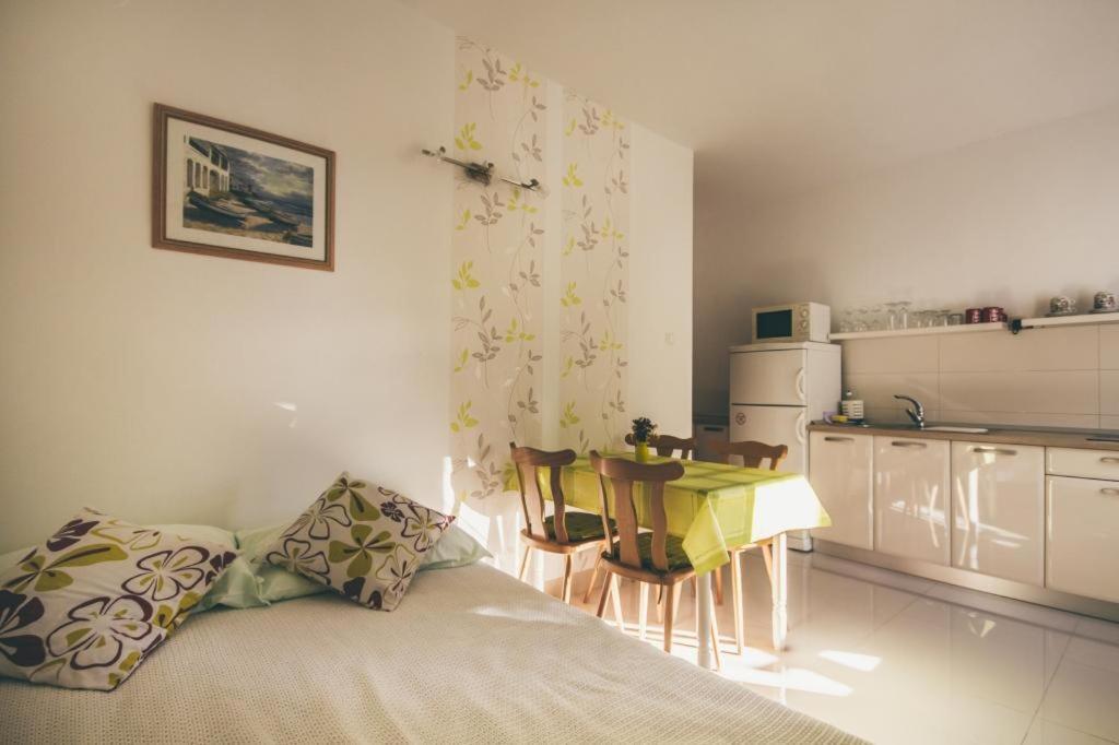 פודאצה Apartments Ante מראה חיצוני תמונה